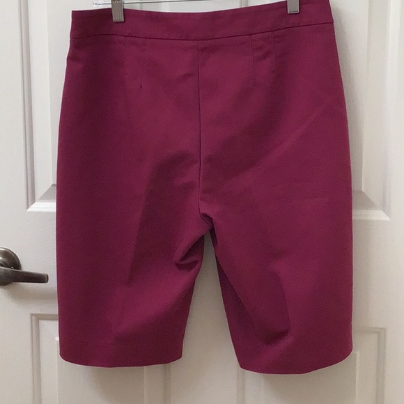 WHBM berry 12” Bermuda shorts - Picture 2 of 7